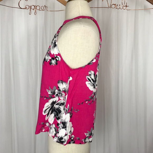 Sweet Wanderer Floral Top Size Small - Picture 3 of 7